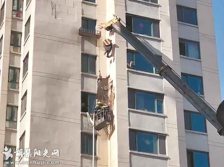 装修材料苯板燃烧散发有害气体  哈尔滨一小区1人遇难25人送医