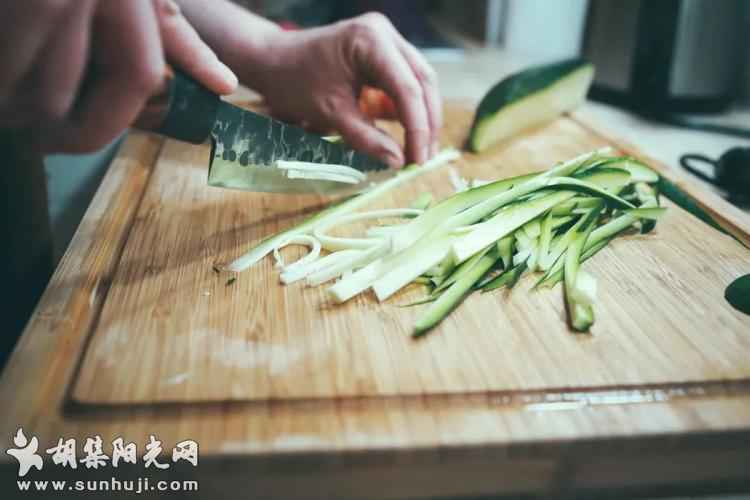 认真做饭的人，最值得深交