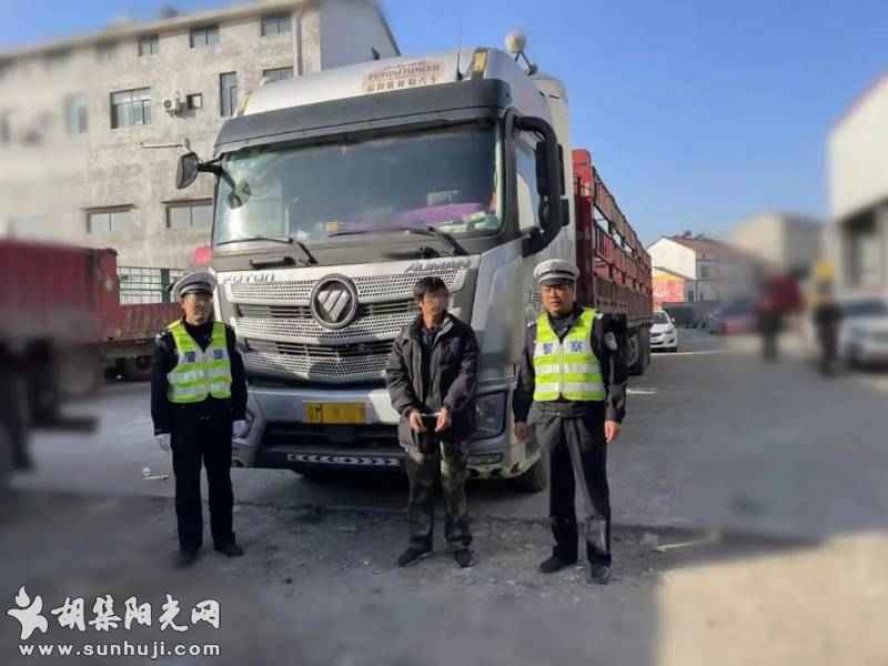 驰骋千里，钟祥警方在6辆同型车中“揪”出交通肇事逃逸...